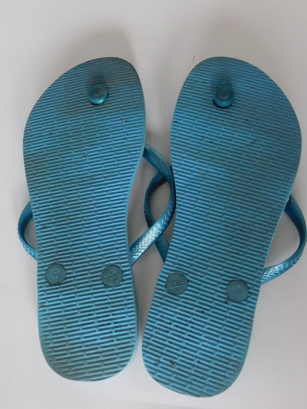 Havaianas Lot of 2 Size 6 Flip flops Tropical Animal Rubber Thong Sandals - Picture 7 of 8
